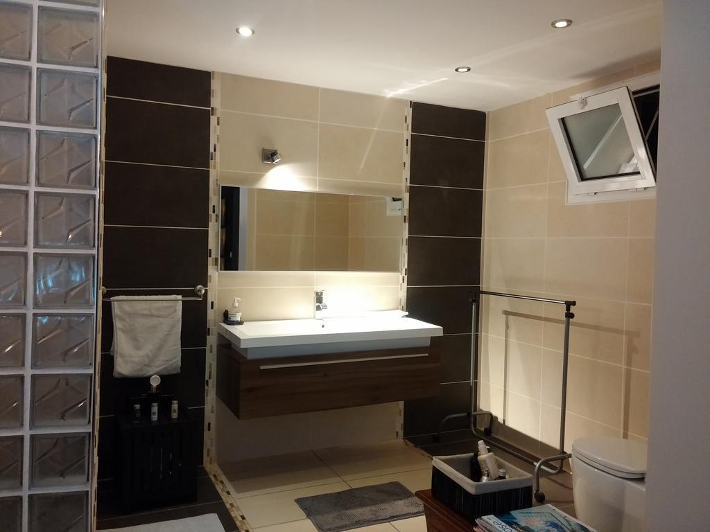 Villa Niagara Avec Spa Sainte-Suzanne Ngoại thất bức ảnh